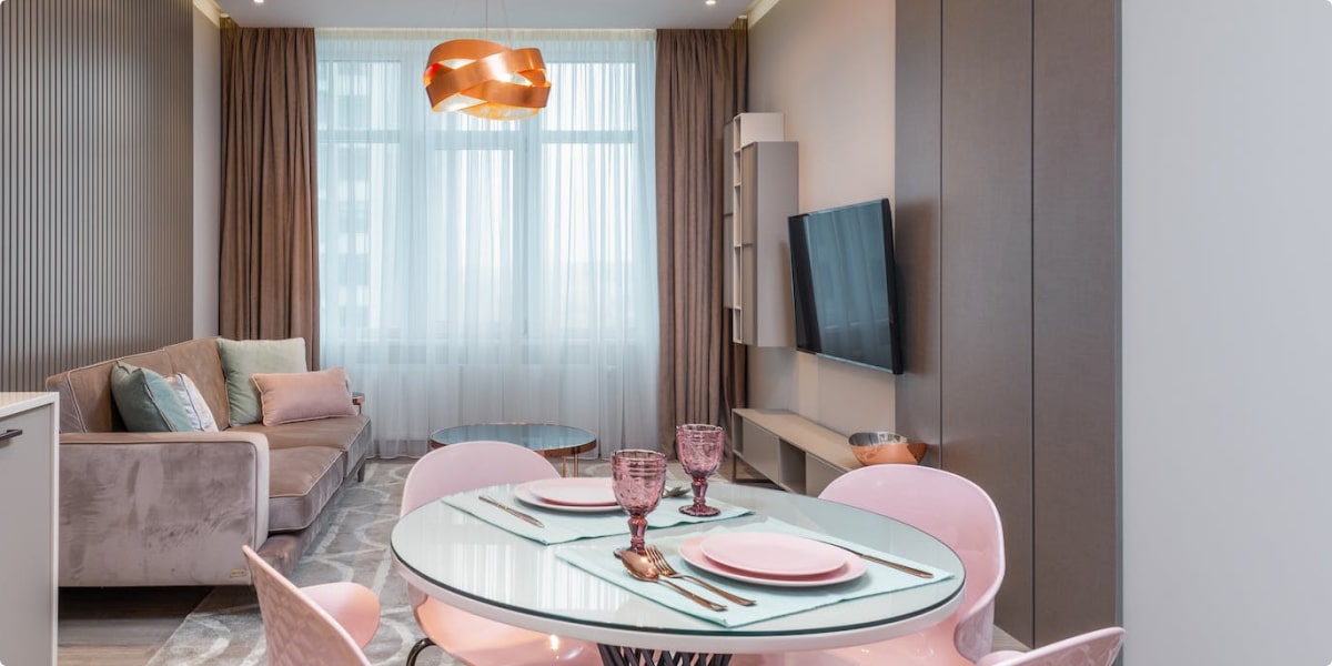 Villa allows groups of people to their personal space